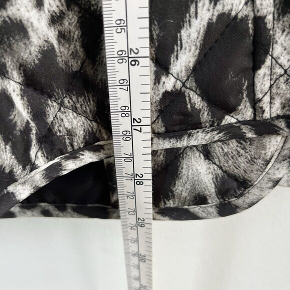 Chicos Sz 2 Large Leopard Print Snap Quilte Jacket Soft Lightweight Pockets - Picture 8 of 12